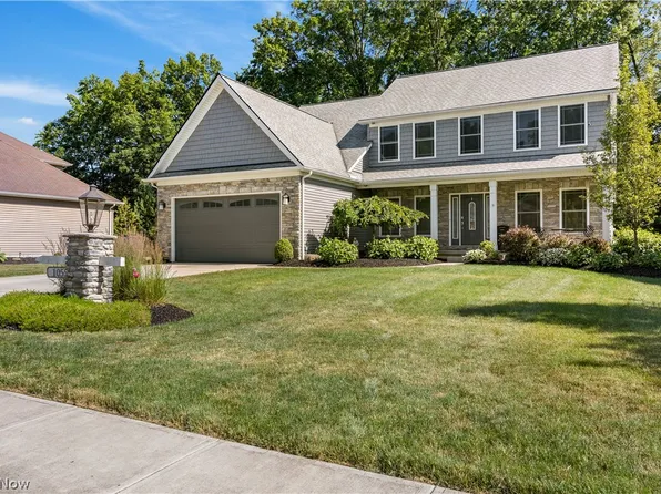 1055 Flint Dr, Vermilion, OH 44089
