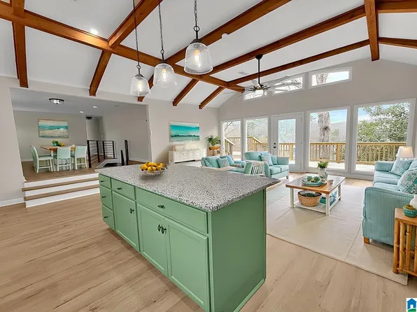 332 Lakeshore Ln, Oneonta, AL 35121