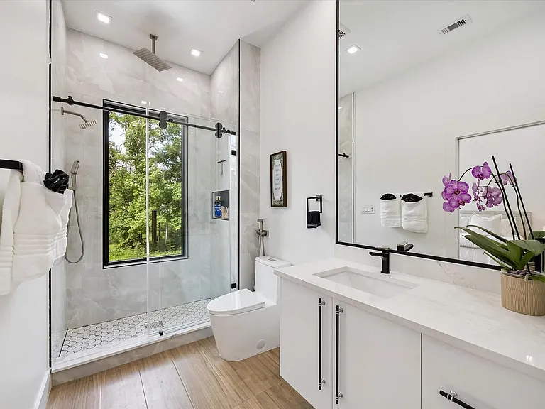407 Brook Hollow Dr — Photo 25