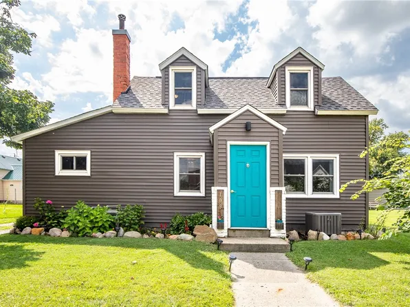 109 S 4th Ave, Huxley, IA 50124