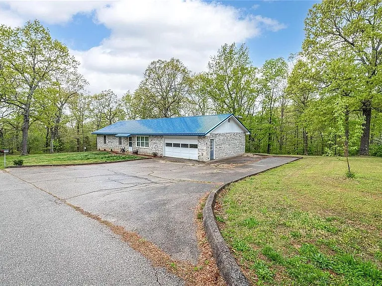 130 Jh Williamson Jr Ct — Photo 1