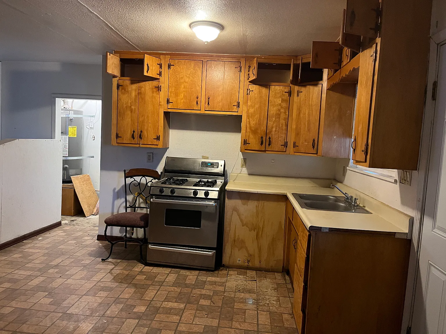 1041 Flora Ave — Photo 3