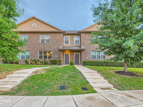 1312 Lake Crest Ln, Lewisville, TX 75057