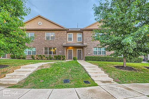 1312 Lake Crest Ln Photo 1