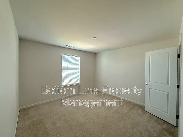 1524 Bailiff Ct SW — Photo 16