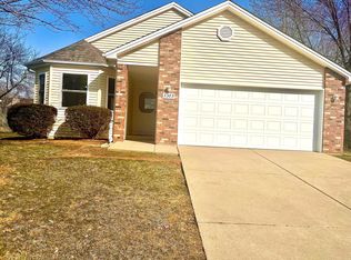 3385 Cox Ln, Columbus, IN