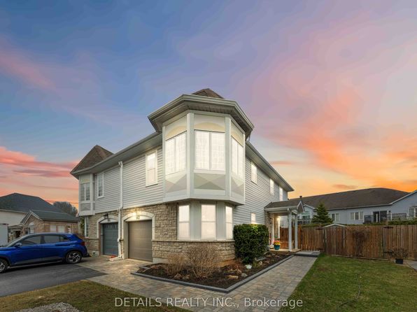 162 Goldridge Dr, Ottawa, ON K2T 1J6