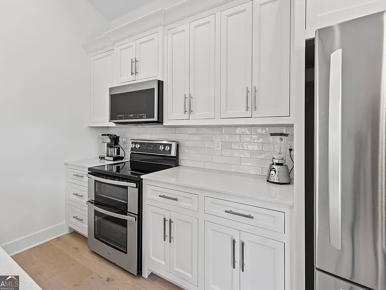 3037 State St — Photo 11