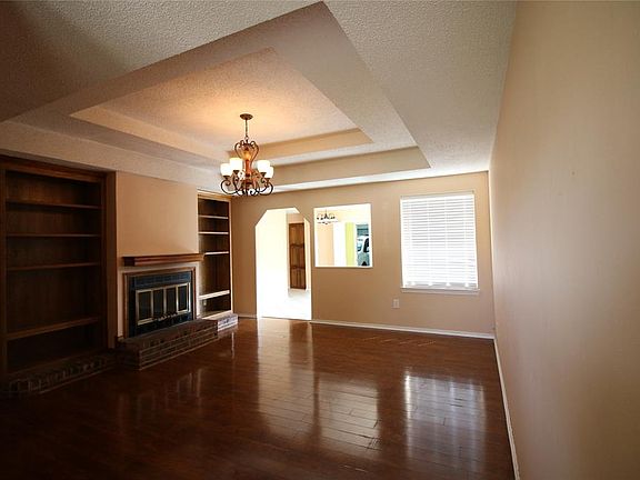 4th image of 1512 Parkwood Pl