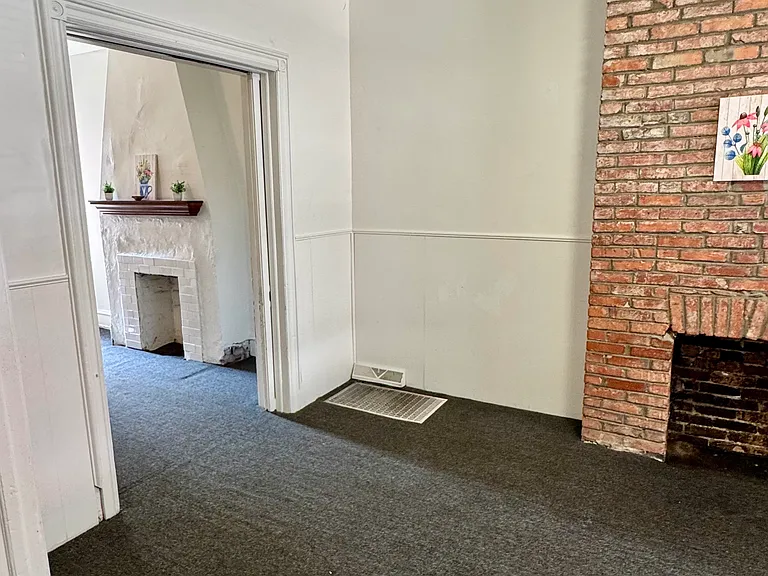 354 Ophelia St — Photo 6