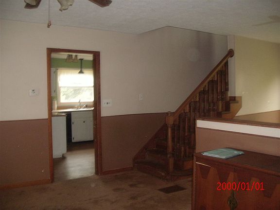 3rd image of 315 W John St
