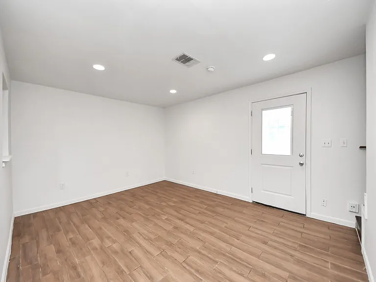 12068 Beechnut St #C — Photo 8