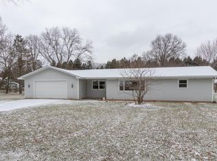 1279 Greenfield Rd, Williamston, MI 48895