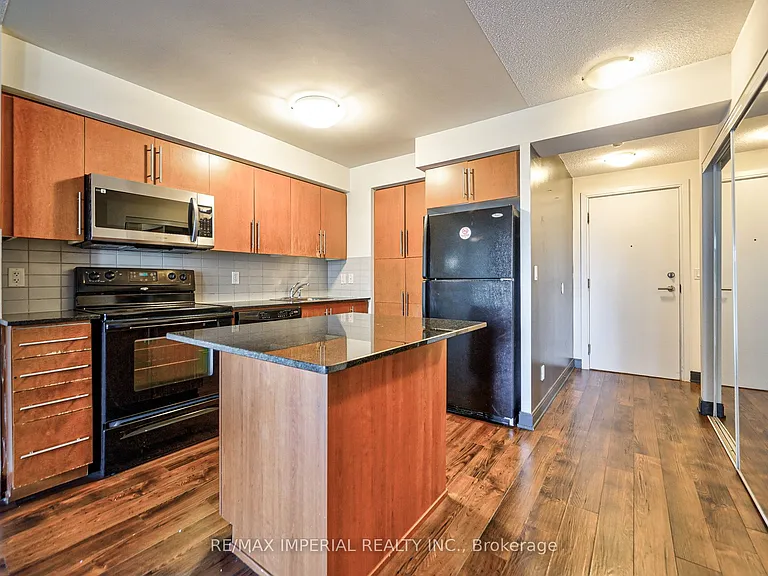 330 Burnhamthorpe Rd W #1108 — Photo 5