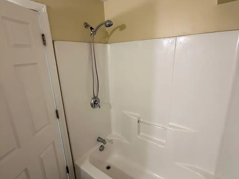 462 Fletcher St — Photo 7