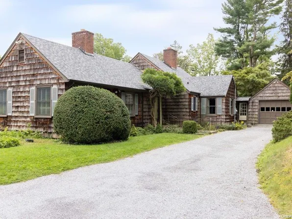 2 Camel Hollow Road, Lloyd Harbor, NY 11743