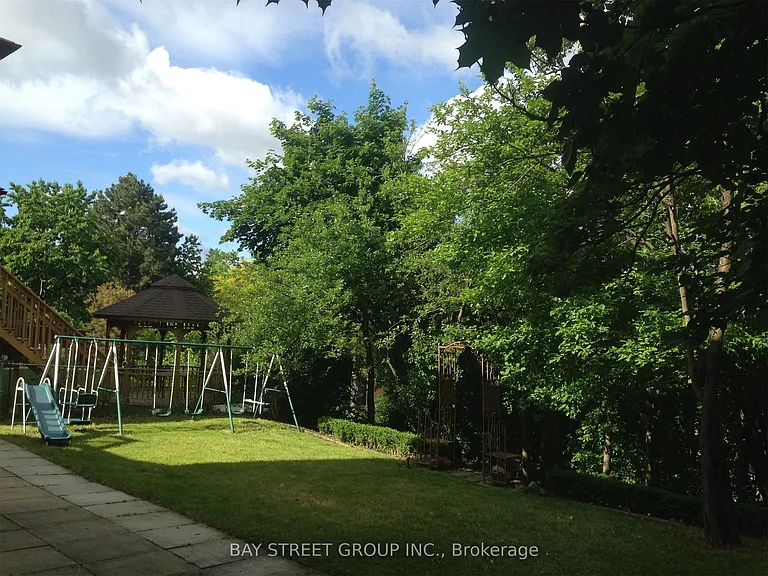 210 Shaughnessy Blvd — Photo 16