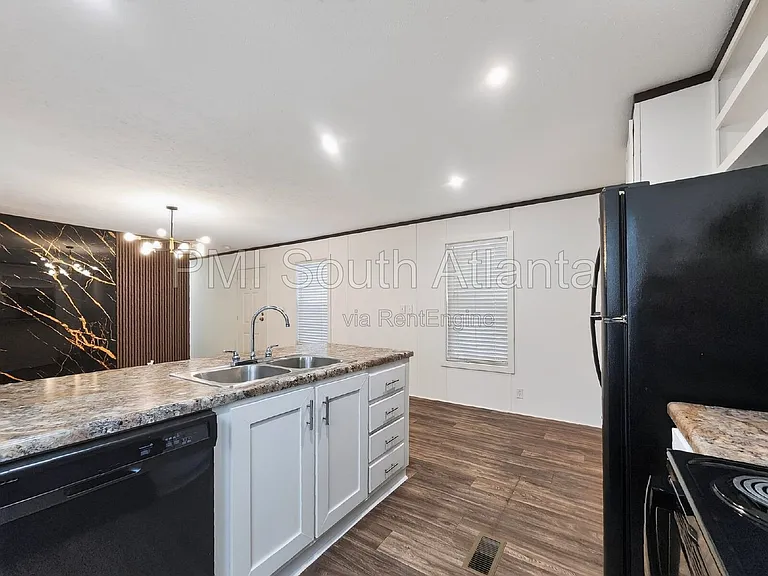 2621 Jeffersonville Rd #23 — Photo 9