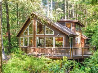 32120 Hemlock Ln, Arch Cape, OR 97102