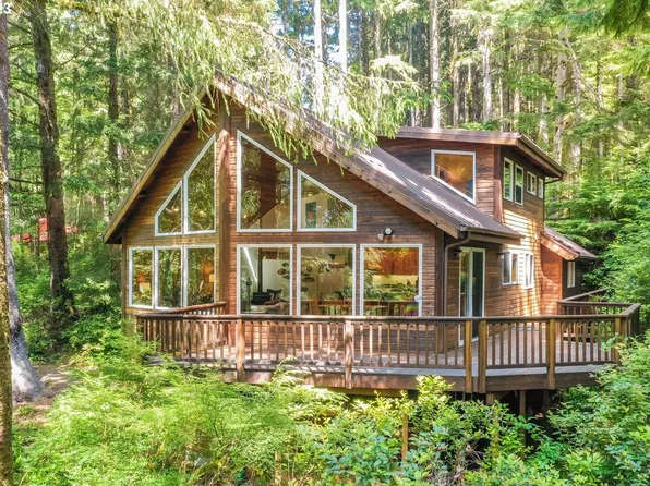 32120 Hemlock Ln, Arch Cape, OR 97102