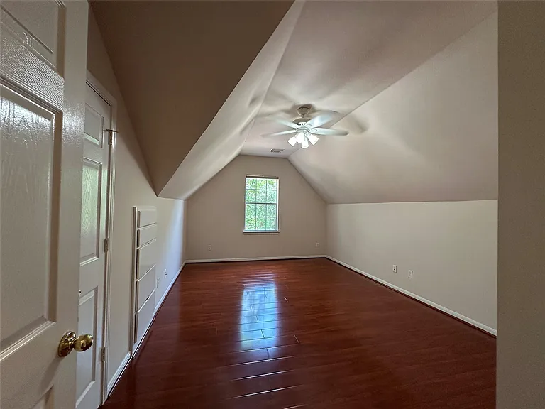 17 Ambleside Crescent Dr — Photo 14