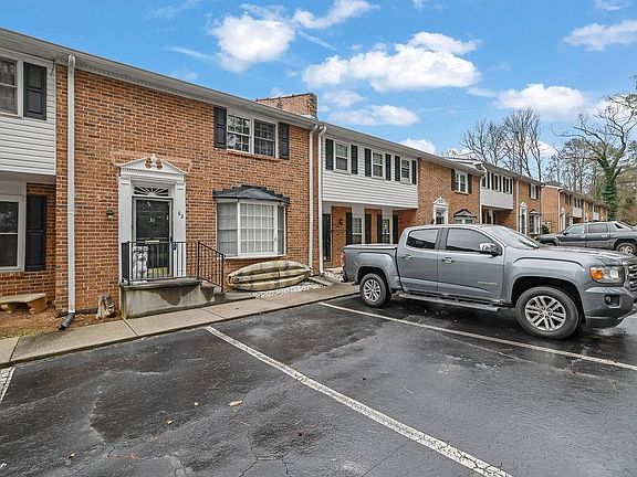 3rd image of 6520 Roswell Rd Unit 62