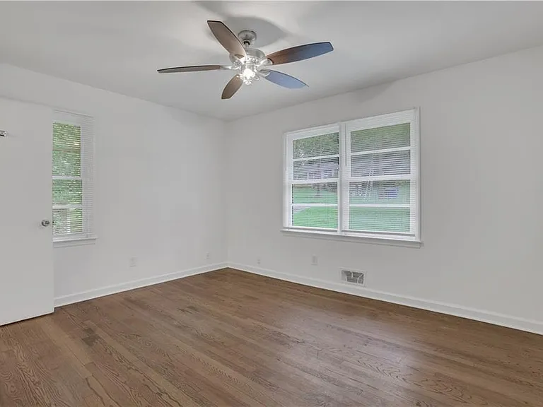 1982 Rena Cir SW — Photo 23
