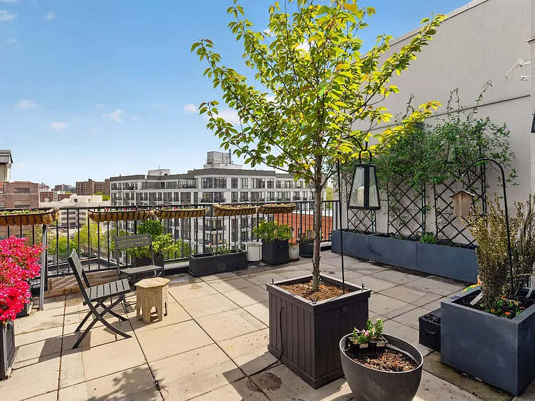 225 E 138th St #Penthouse 2 — Photo 1