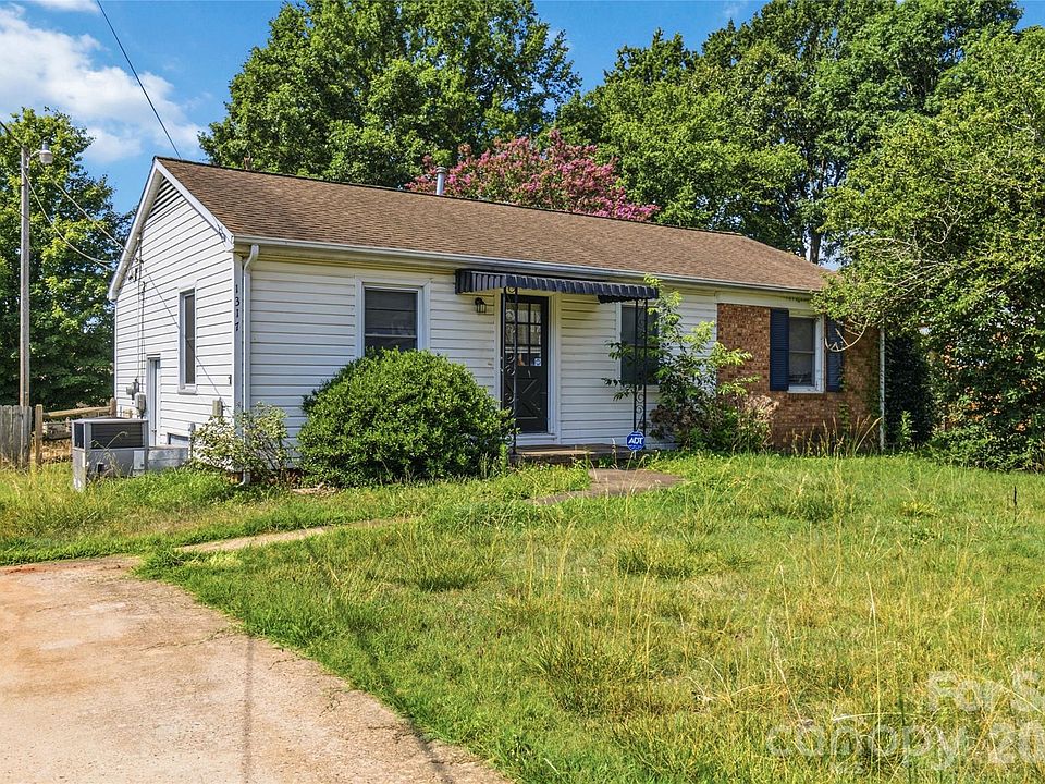 1st image of 1317 Reid St