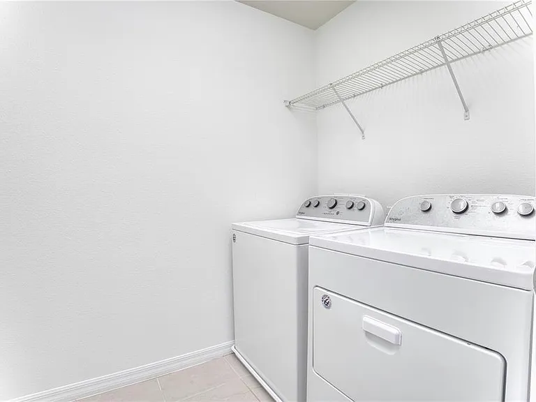 5270 Brydon Woods Cir — Photo 30