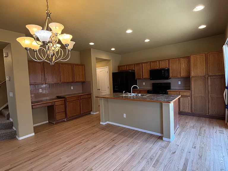 6594 Silverwind Cir — Photo 7