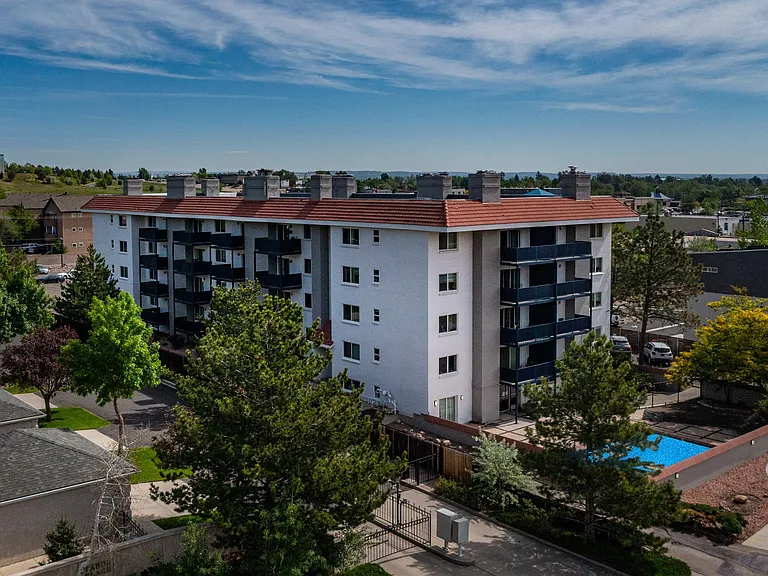 Kalo Broadmoor Terrace Exterior