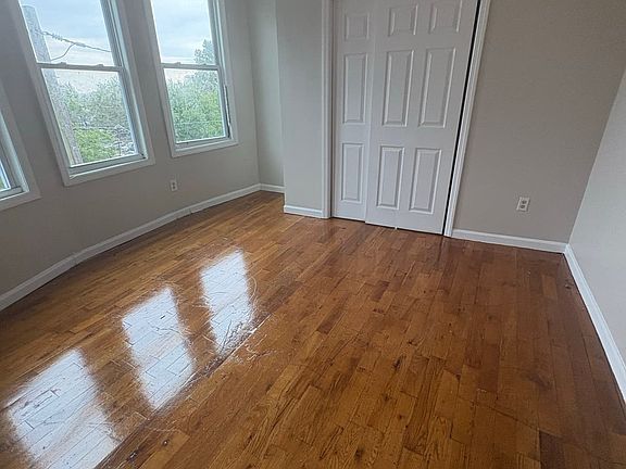 5th image of 311 S 6th St #2L