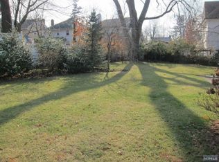 159 Broad Ave, Leonia, NJ 07605