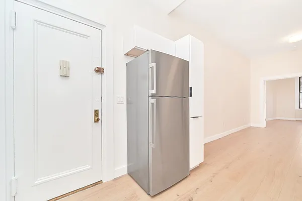 Rented by Living New York | media 7