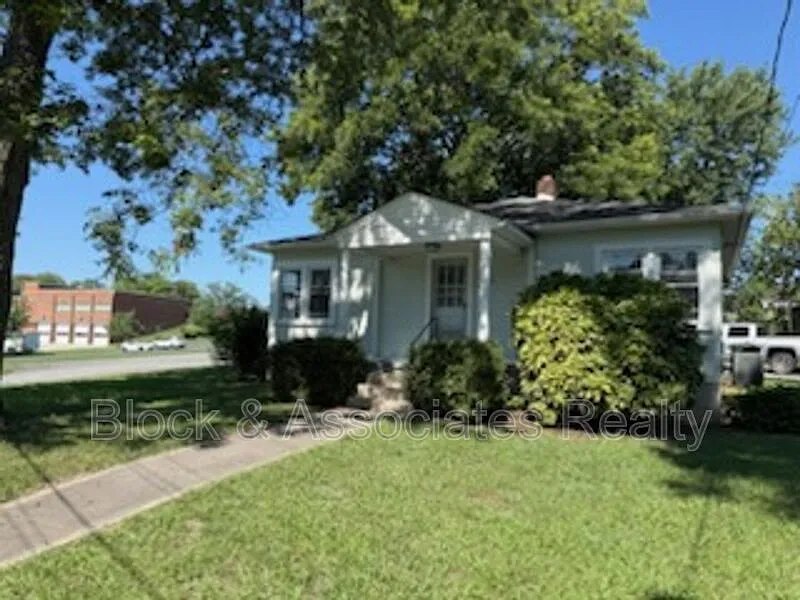 720 S Main St