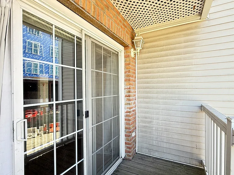 19 Isaacs St #228 — Photo 10