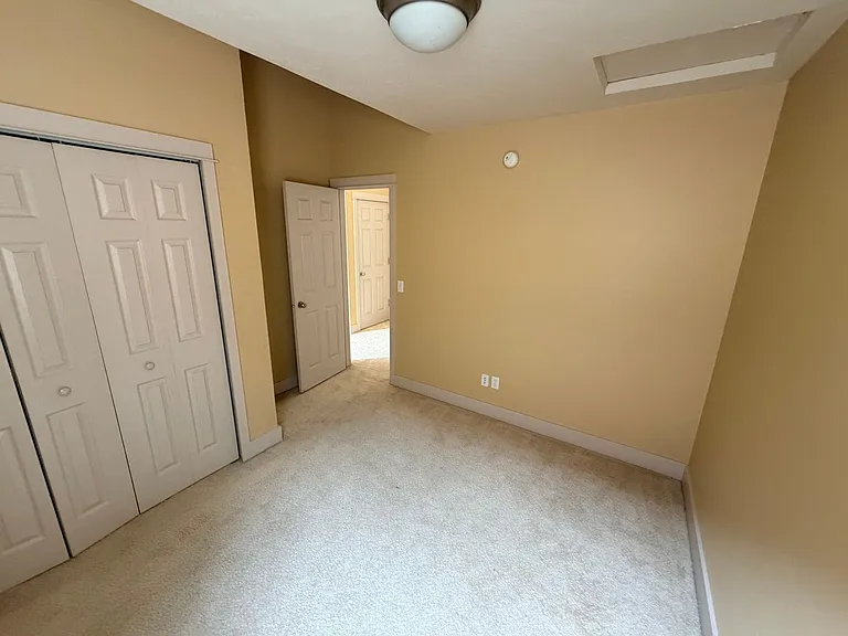 4249 Cover St — Photo 9