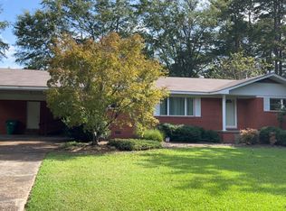 900 Valley Rd, Kosciusko, MS 39090