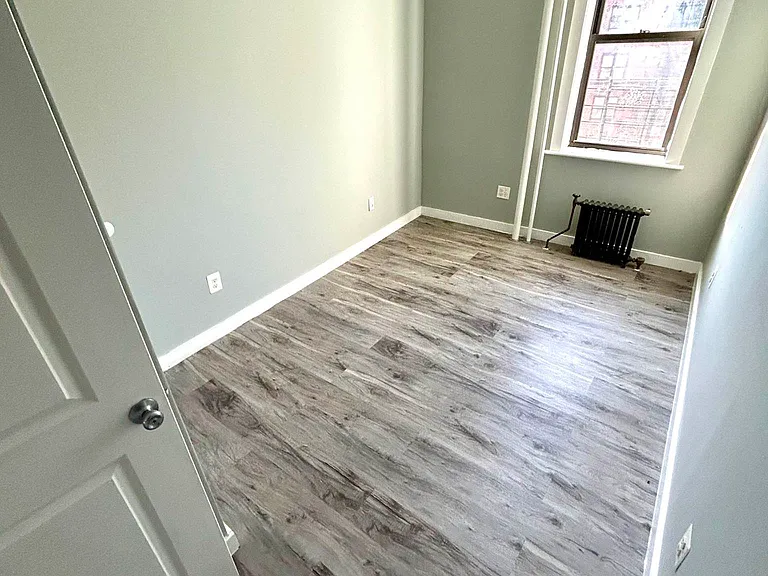11-38 McBride St #4 — Photo 5