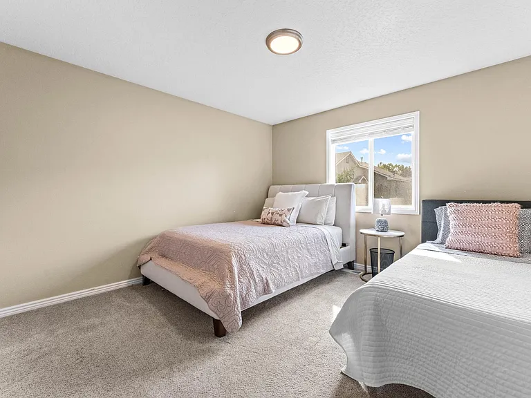 1847 W Whitestone Ct — Photo 25