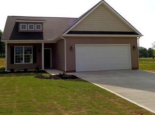 102 Running Fox Ln, Belton, SC 29697