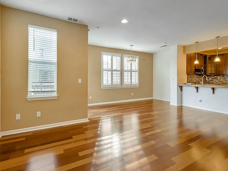 851 Gaspar Vis — Photo 2