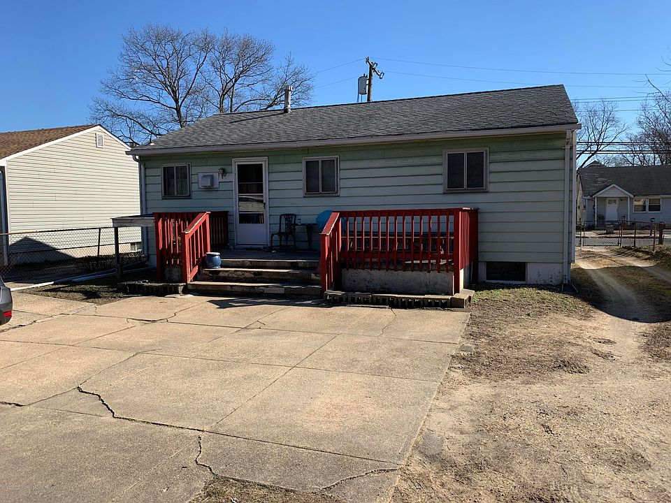 2nd image of 106 Arlington Ave