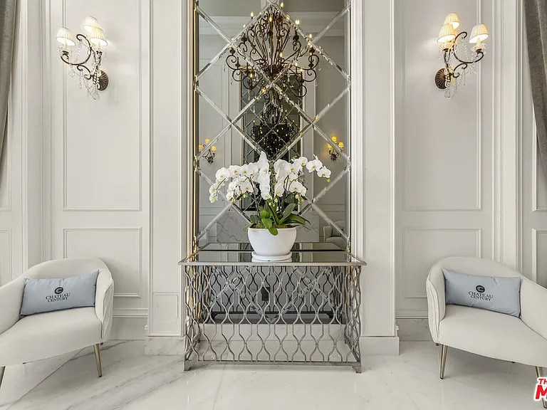 1825 Pandora Ave #Penthouse 404 — Photo 4