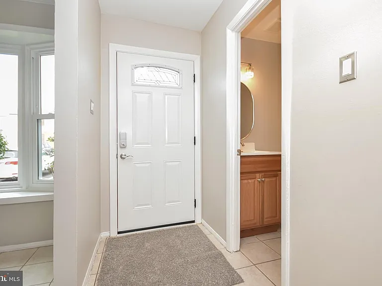 8853 Teakwood Ct — Photo 5