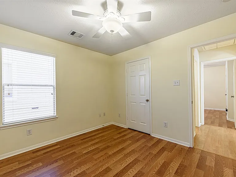 10834 Windfern Lakes St — Photo 16