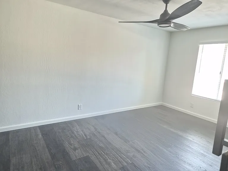 5450 Concord Blvd #L7 — Photo 11