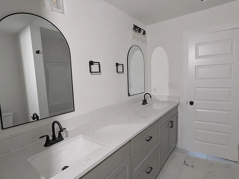 2105 Vista Rosa #B — Photo 16