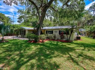 1110 S Wiggins Rd, Plant City, FL 33566